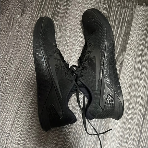 Nike Black Sneakers Modern Design Breathable - Picture 5 of 6